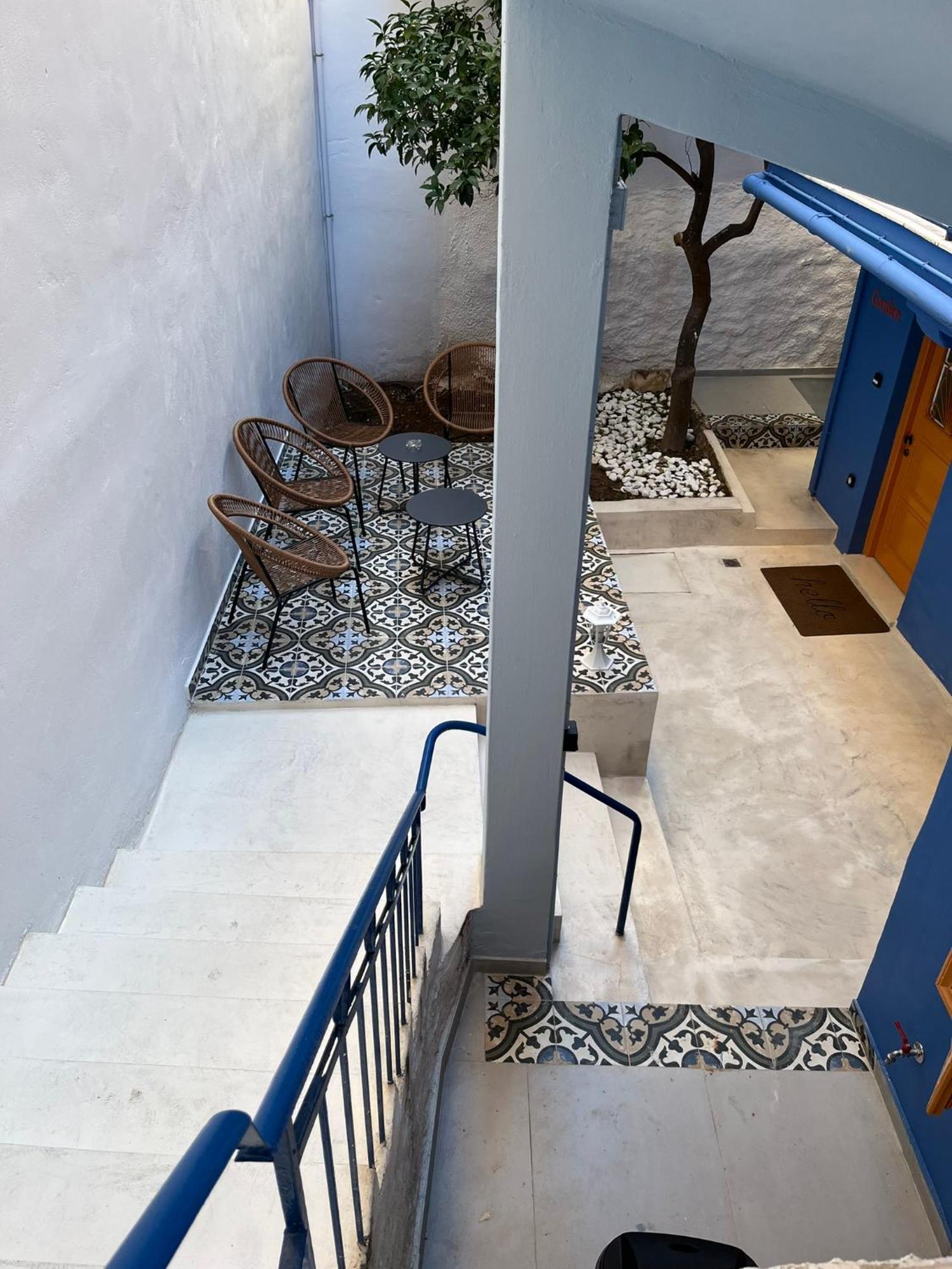 The Blue House Athens Aparthotel Buitenkant foto